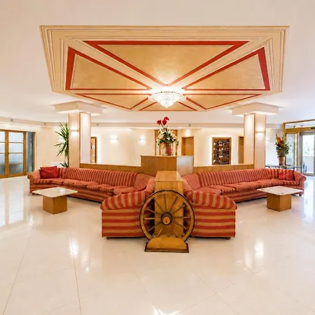 Phi Hotel