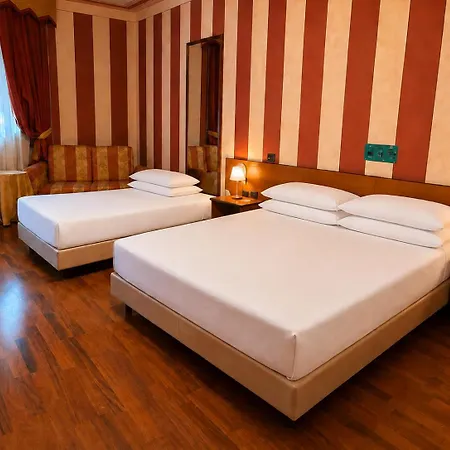 Hotel Phi