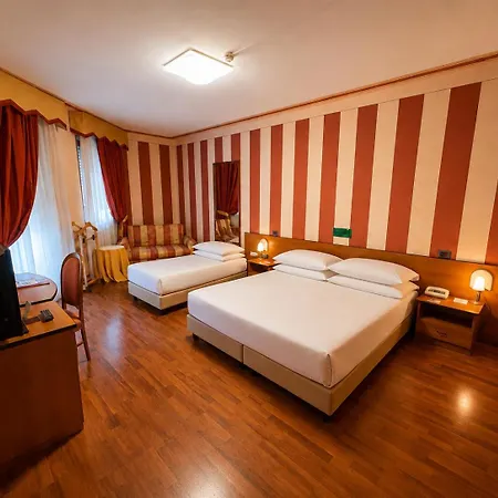 Phi Hotel 4*